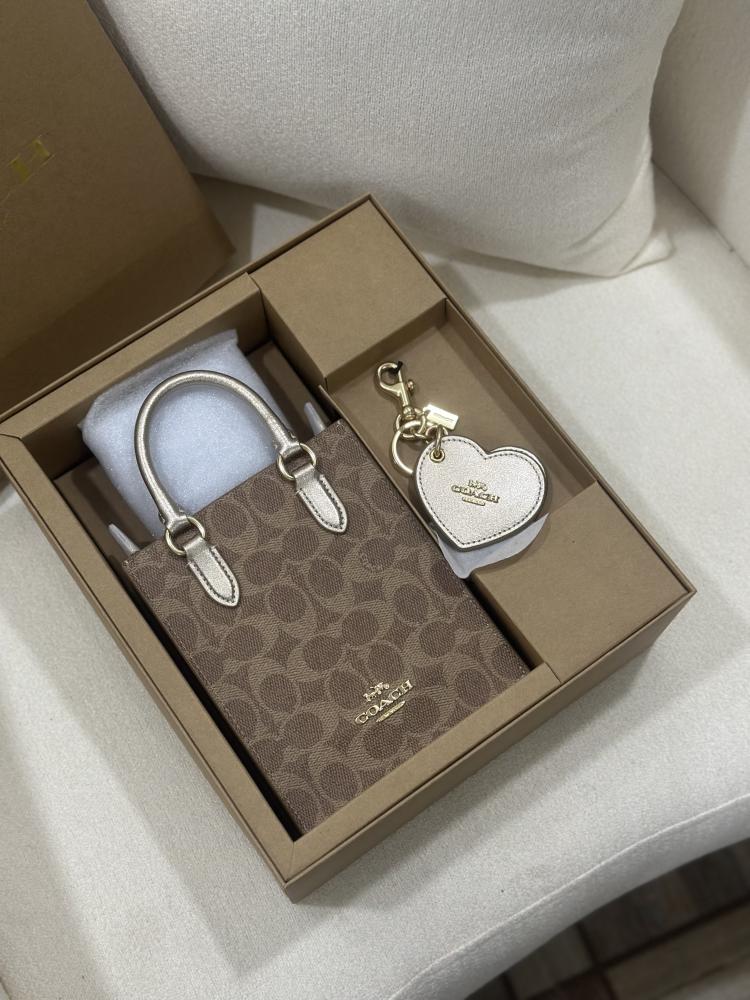 Coach set