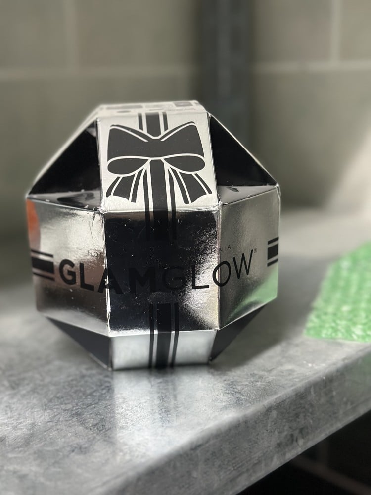 GLAMGLOW