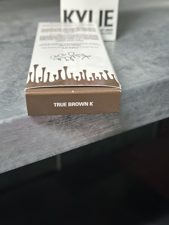 Kylie lip kit-TRUE BROWN K