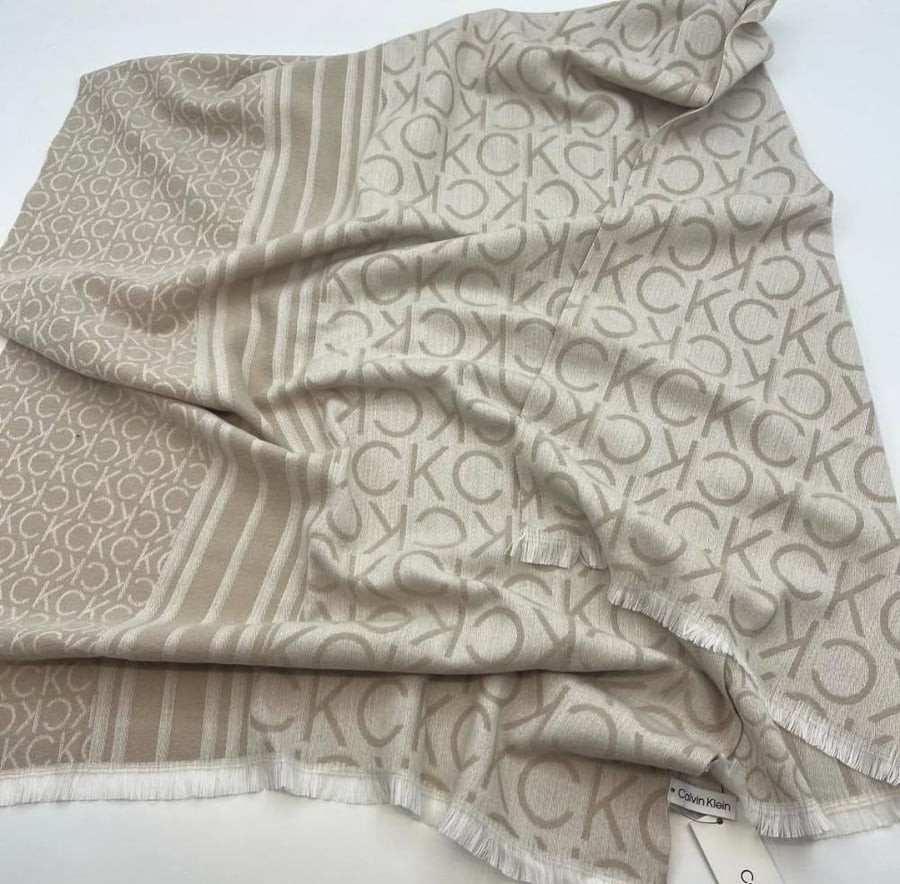 CALVIN KLEIN WOMEN SCARF-لفاف شتوي نسائي من كالفن كلاين