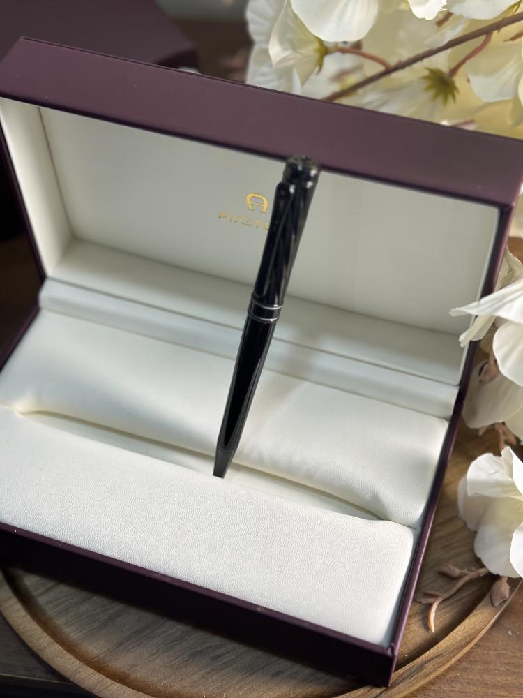 Aigner pen