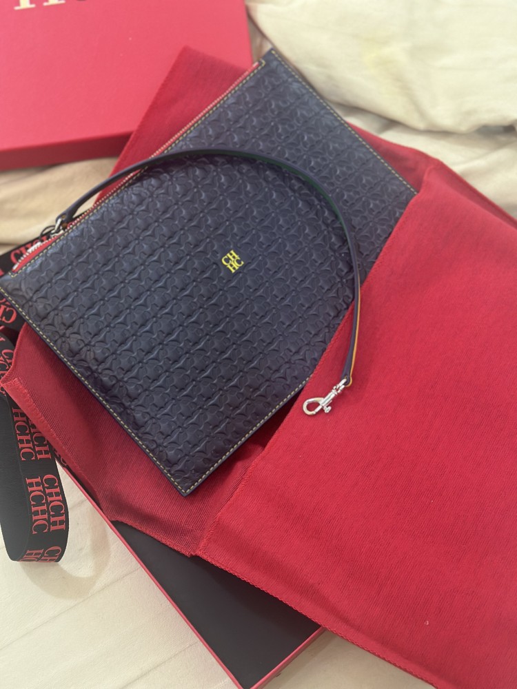 CH Pouch