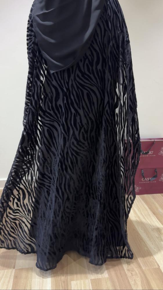 Abaya of high status