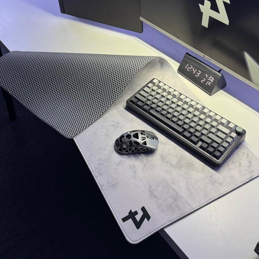 ماوس باد سنو (إصدار محدود) – The Four Snow Gaming Mousepad 3XL (LIMITED WHITE EDITION 2026)