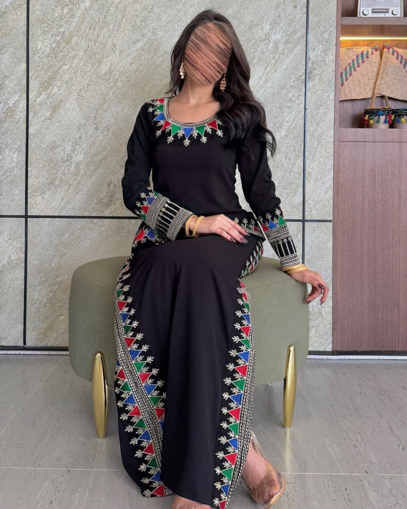 جلابية سوداء حريمي