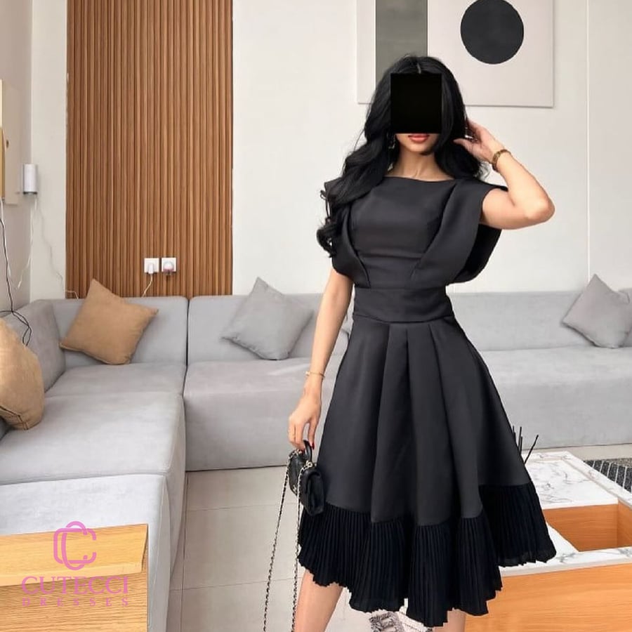 فستان سهرة أسود ميدي بكم مميز وتنورة بكسرات ميكادو أنيقة