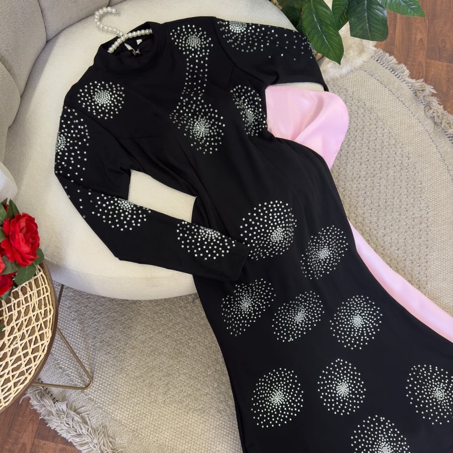 Black evening dress with a belt with a modern design – luxurious and elegant from CUTECCI