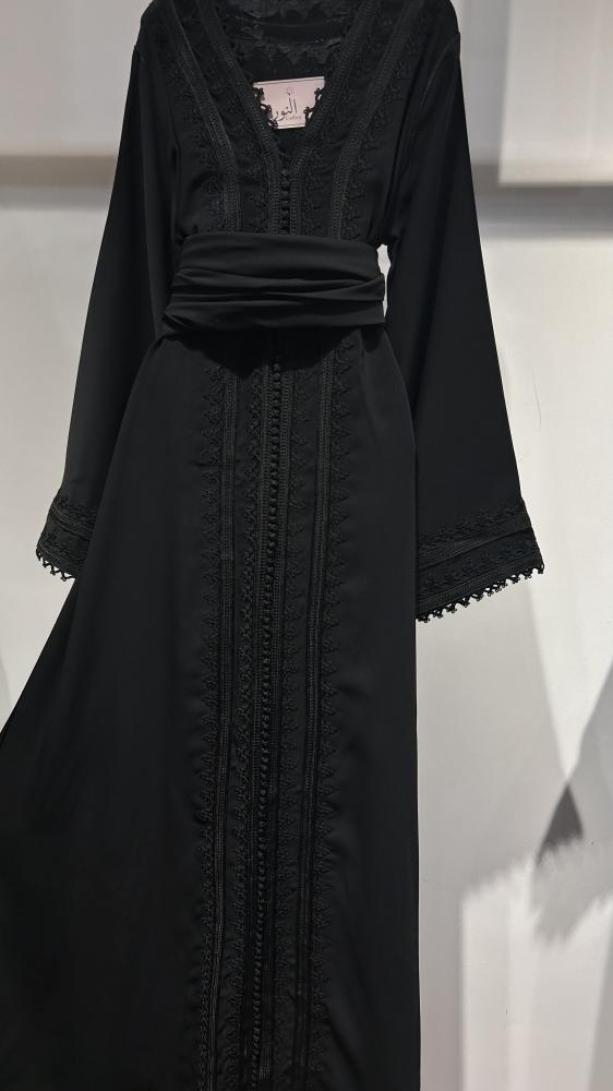 قفطان ناعم أسود
