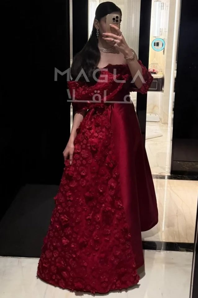 فستان فيرا