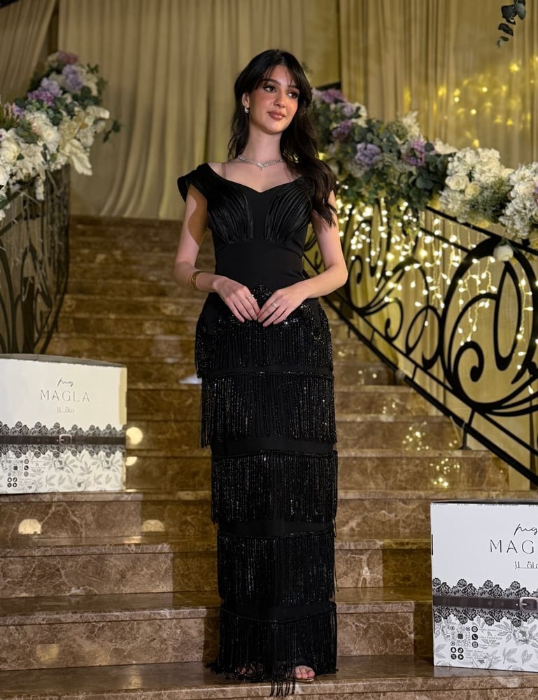 فستان سهرة مصنوع من بارابي فاخر بتطريز خرز شك يدوي
