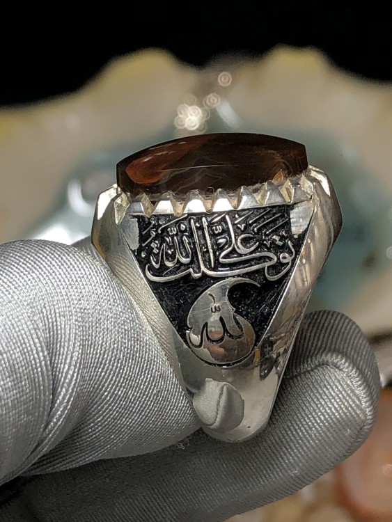 خاتم فضه بحجرعقيق يماني كرزي مزعفر  صياغه ايرانيه
