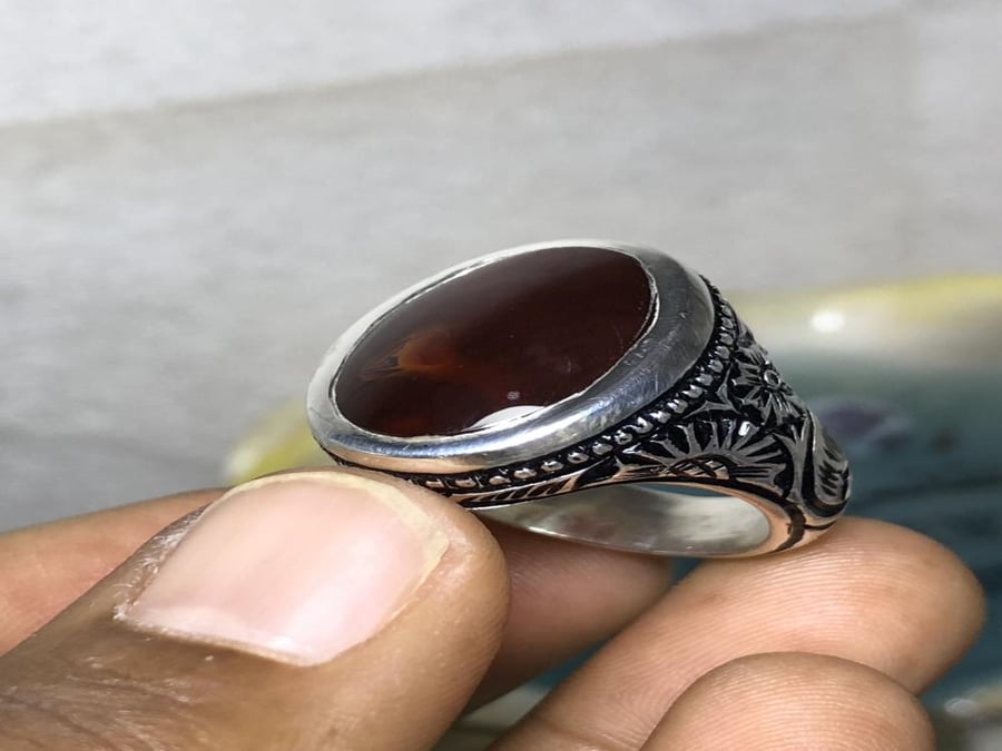 خاتم فضه بحجر العقيق اليماني المزعفر صياغة غلام