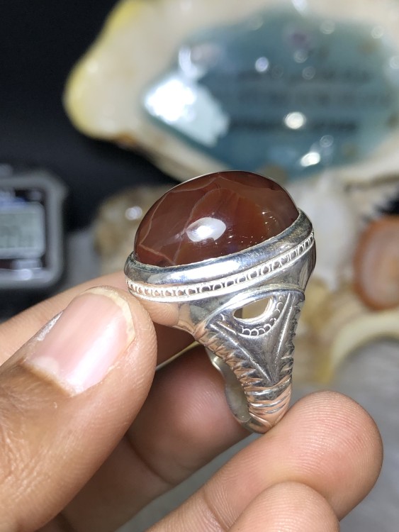 خاتم فضه بحجر العقيق اليماني الكرزي صياغة عقيل