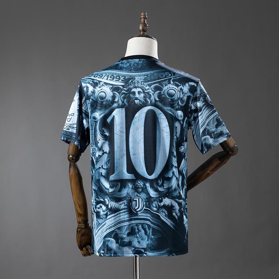 Juventus training T-shirt Del Piero version