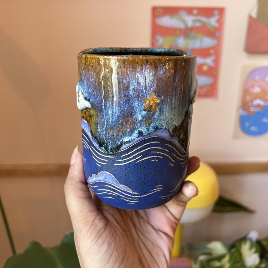 Wave tumbler