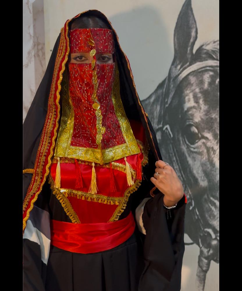 طقم حرب كامل ثوب وطرحه وبرقع