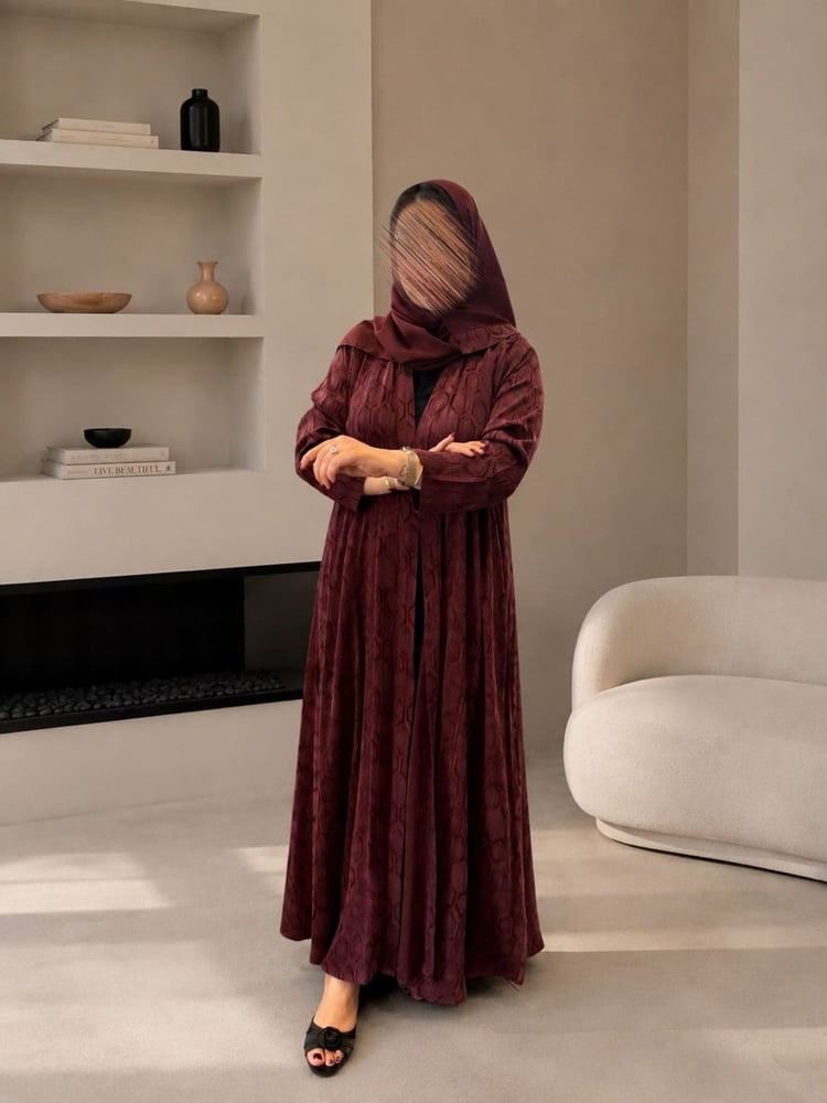 عباية لوزان حرير كلوش