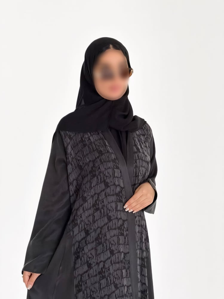 عباية رنيم حرير كوبرو تركي بتدخلات حرير مغسول مع طرحة