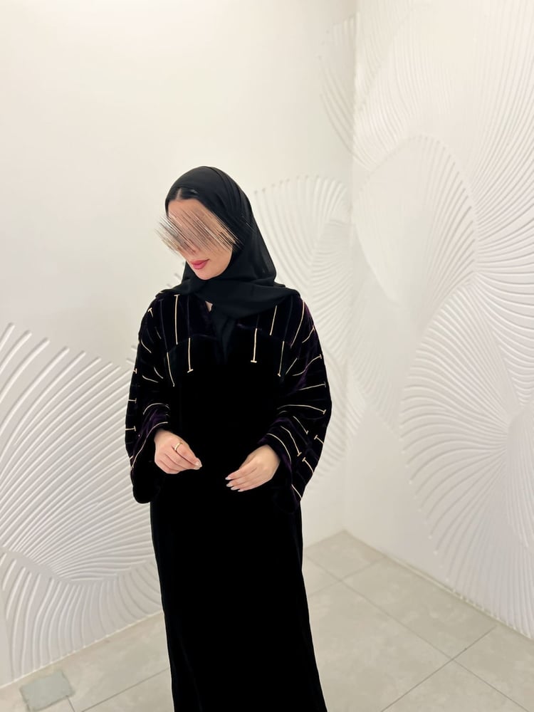 عباية مخمل ربع بشت رسمات شك يدوي
