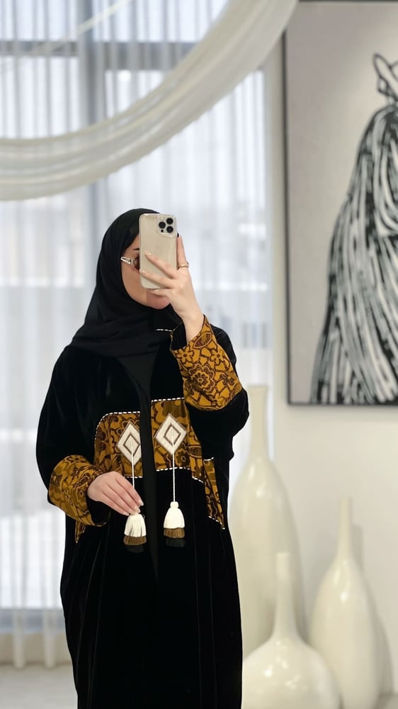 عباية مخمل طبيعي تدخيلة حرير دندوش