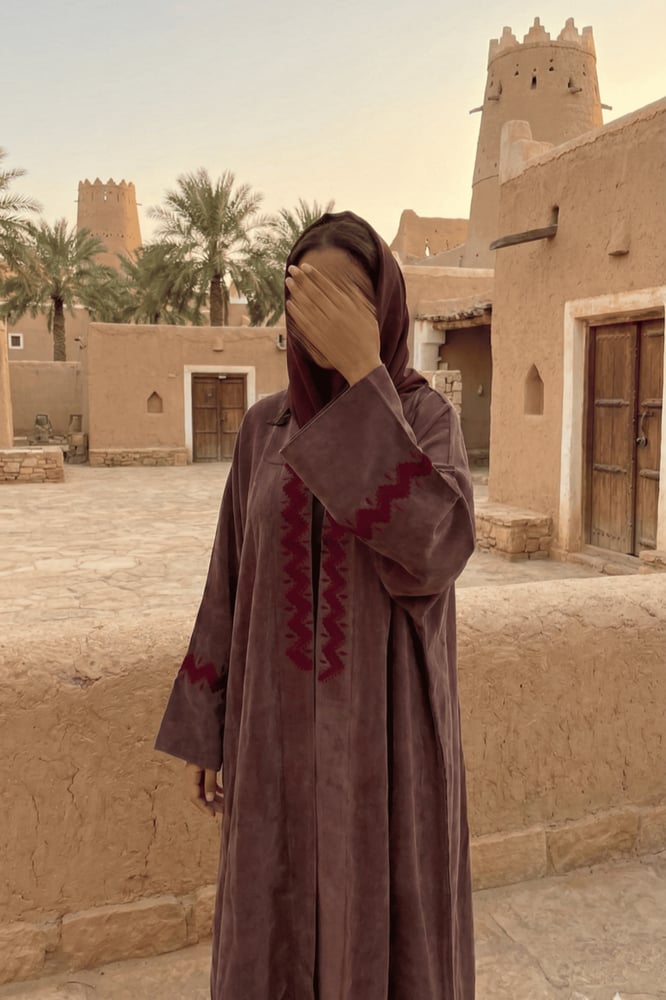 عبايات قماش حرير مغسول