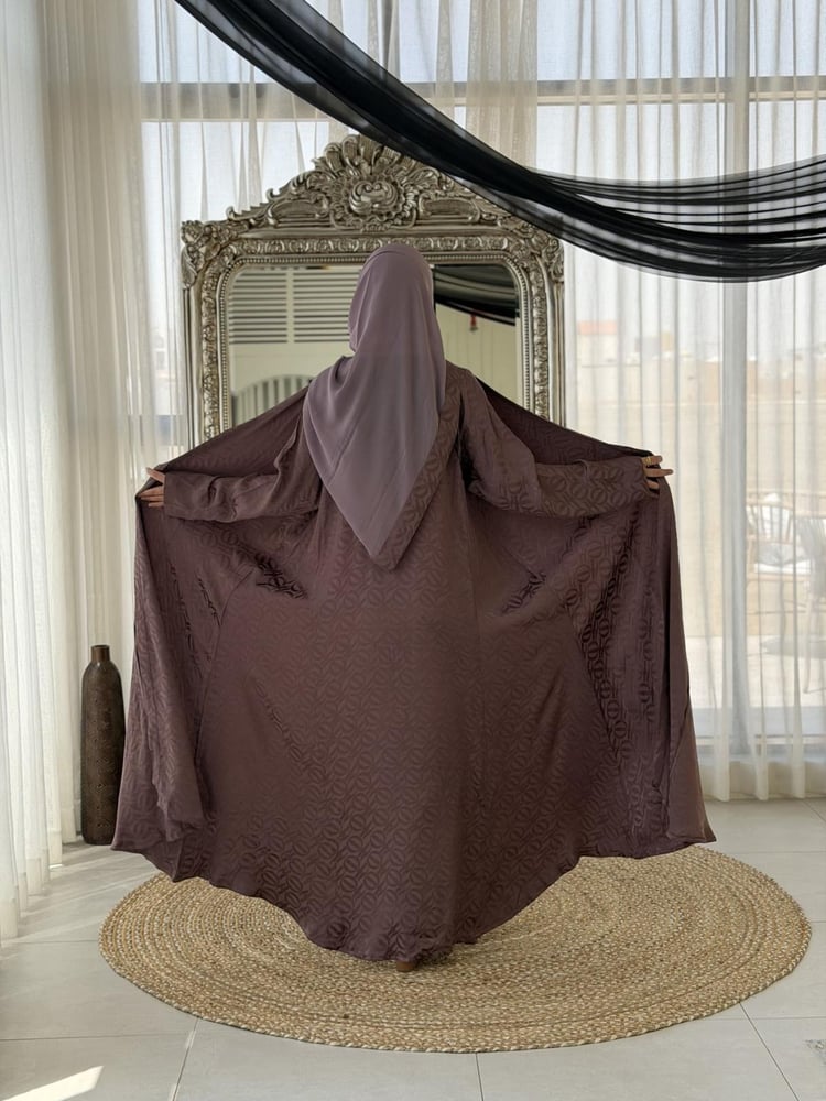 عباية حرير قصة كلوش