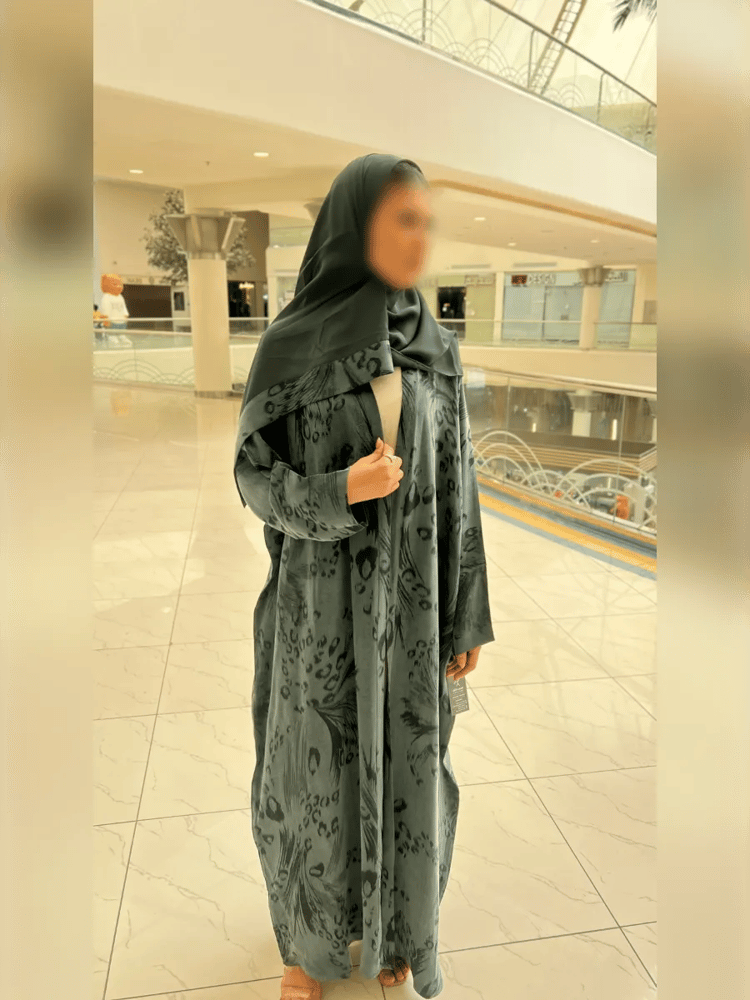 عباية تركواز جاكار – قصة نص فراشة