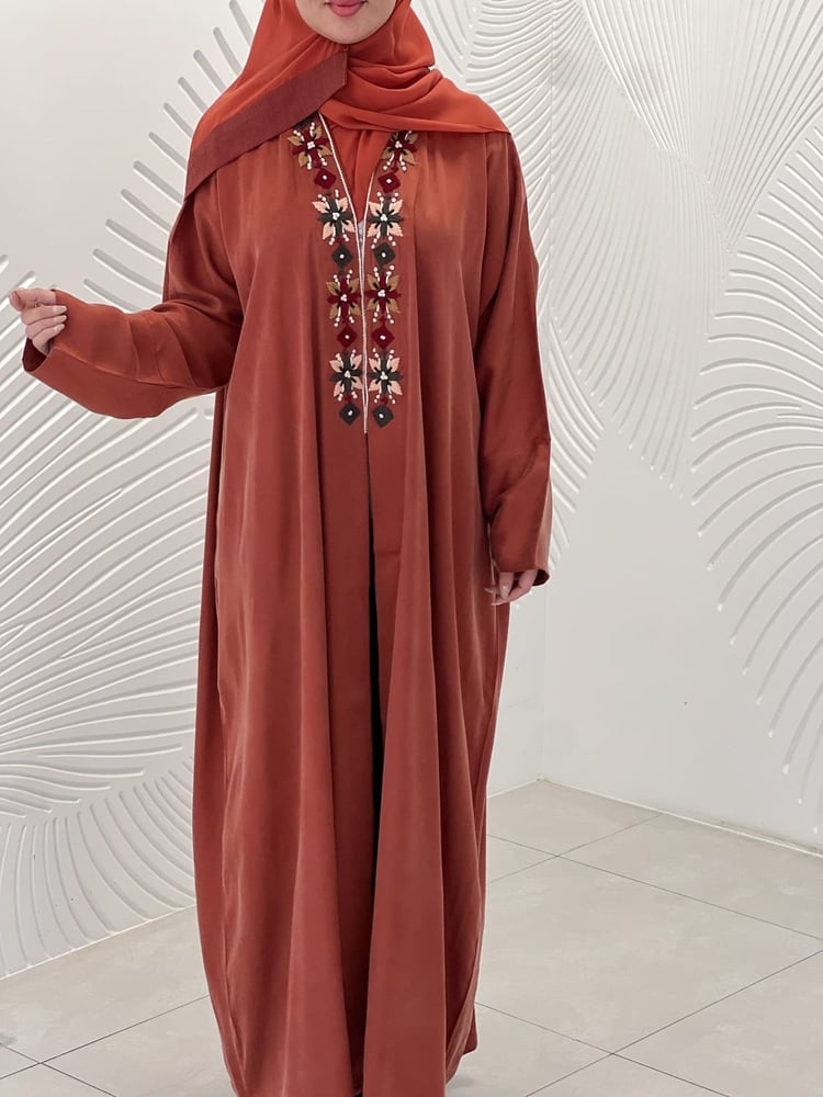 عباية حرير تطريز