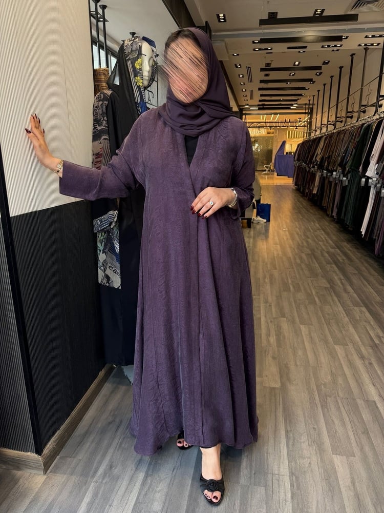 عباية نسج حرير تركي بقصة A-Line وكلوش مع طرحة