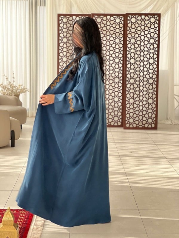 عباية تركواز