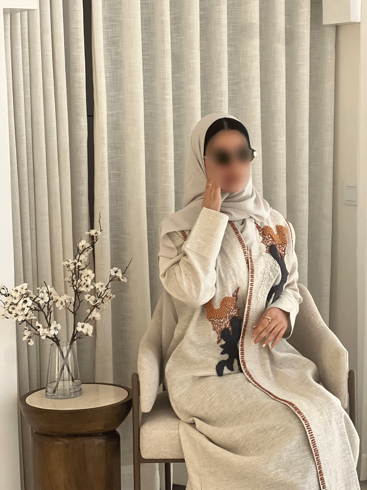 عباية ريفال لنن طبيعي بتطريز فاخر وقصة نص كلوش مع طرحة