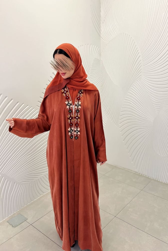 عباية حرير تطريز