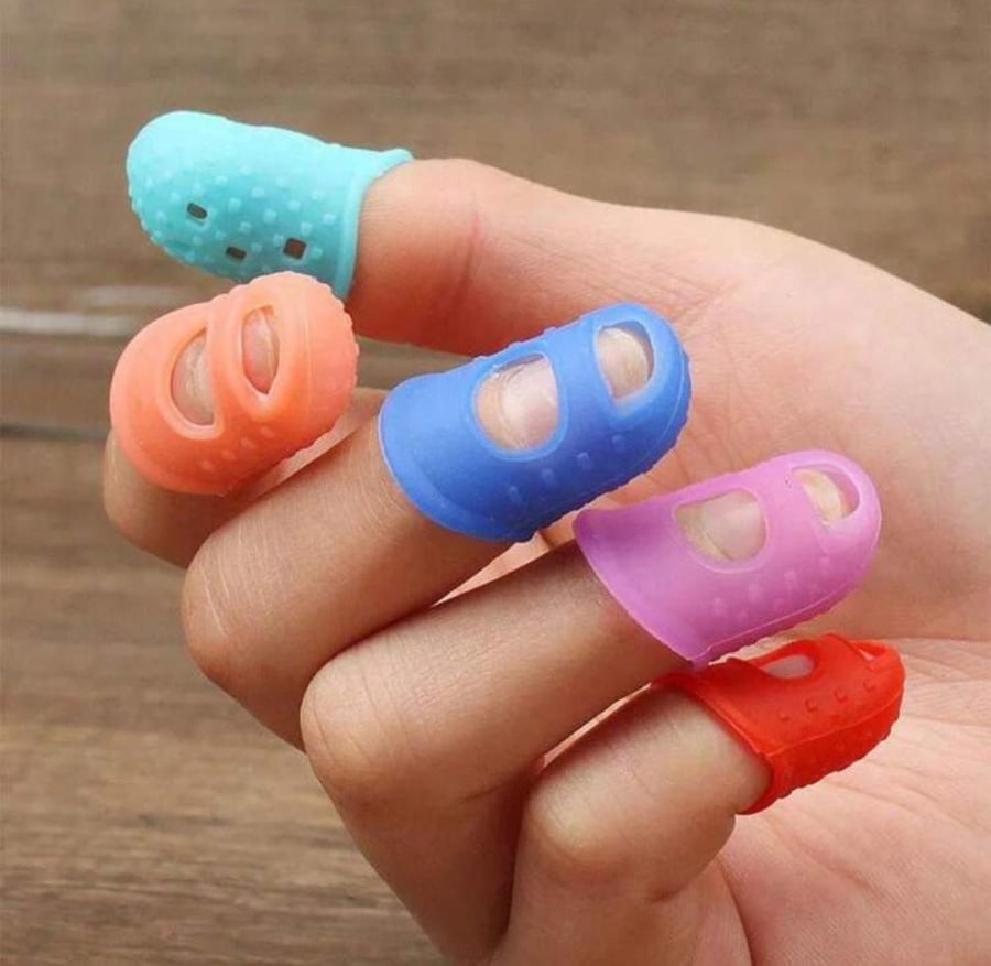 5 finger protector pieces in different sizes