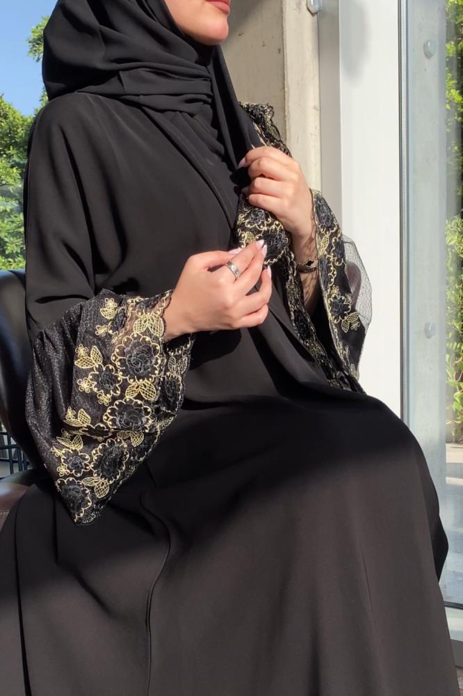 عباية نجلاء