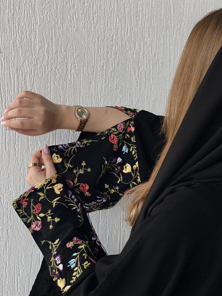 Flowered abaya
