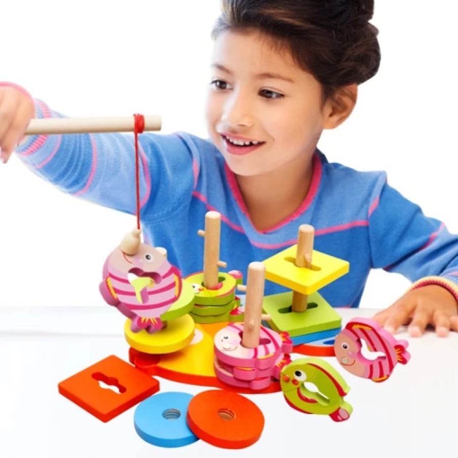 Fishing and arranging shapes