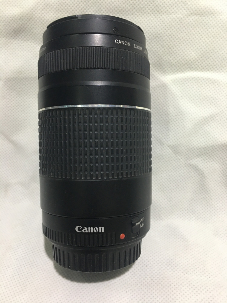 عدسة كانون 75-300 مستعمل