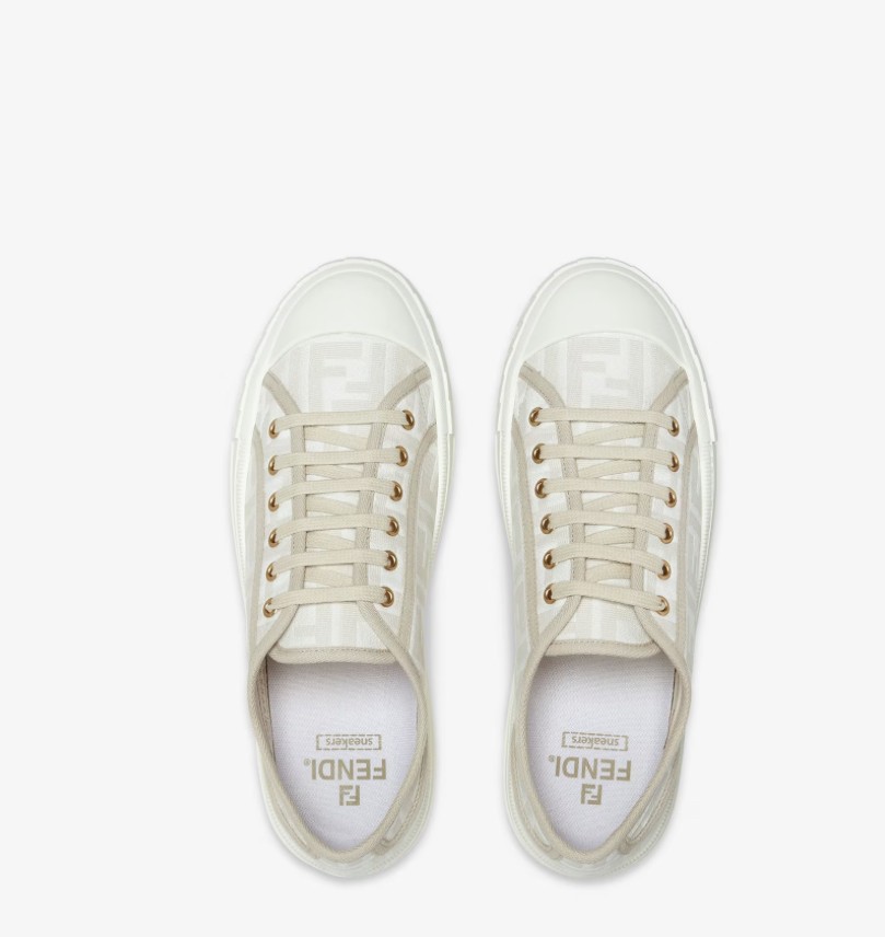 Shose fendi