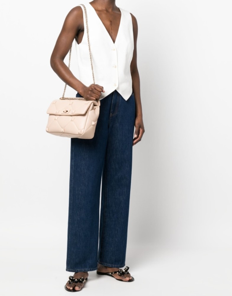 Valebtino nude bag