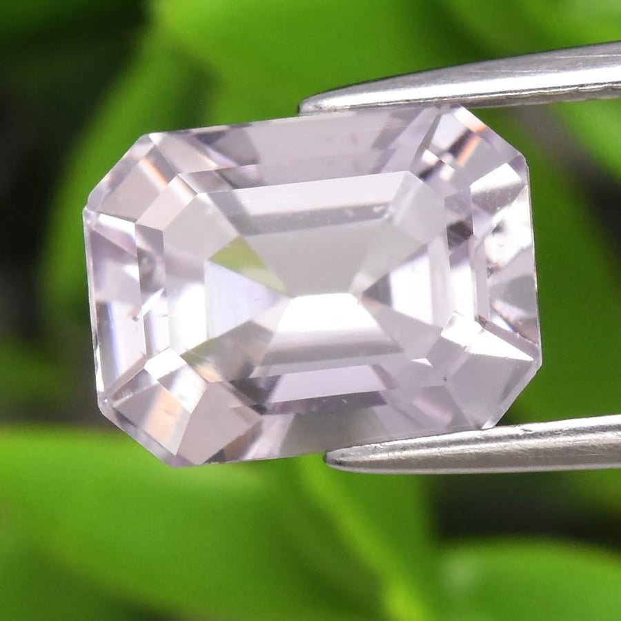 Kunzite Stone