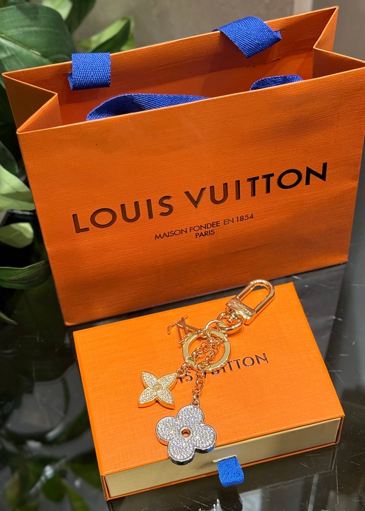 LV medal with accessories
