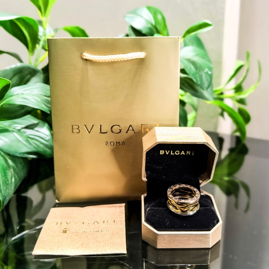 Ring with accessories