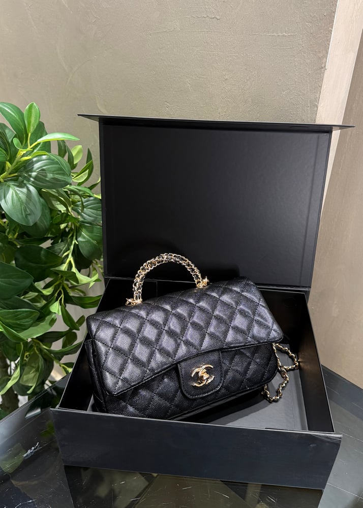 شنطة CHANEL فخمة مع الملحقات