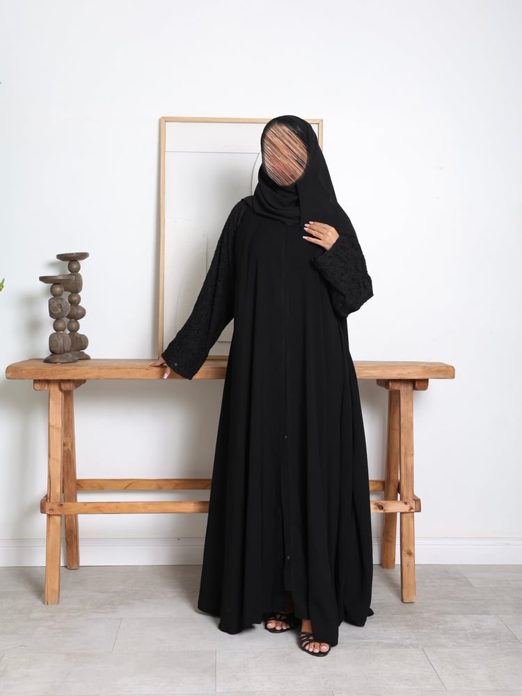 عباية دانتيـــل
