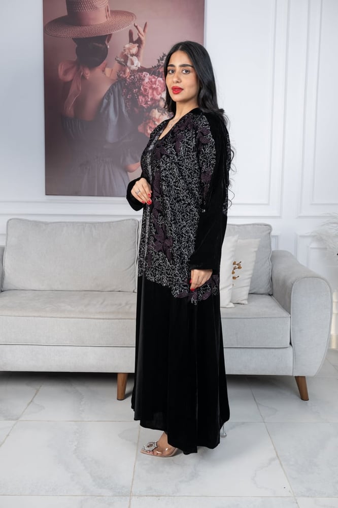 عباية مخمل نقشه