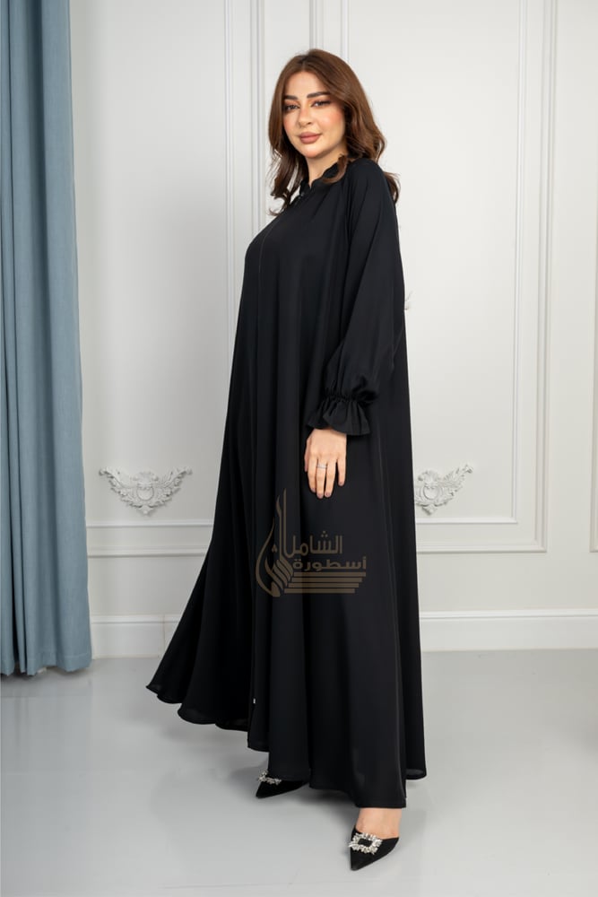 عباية افنان  كلوش سحاب  ساده بمسكة على الكم راقيه