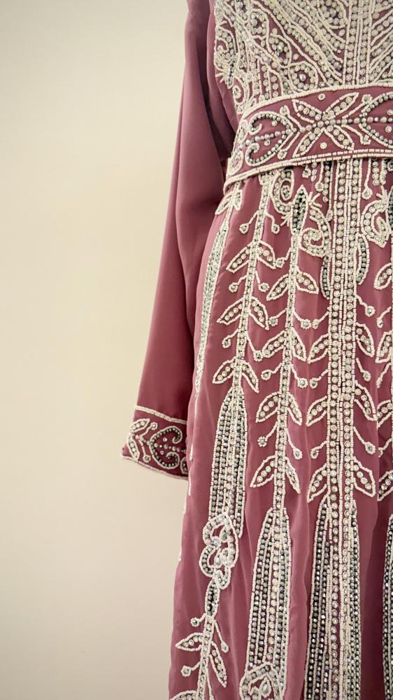 قفطان أنيق بشك يدوي (free size)