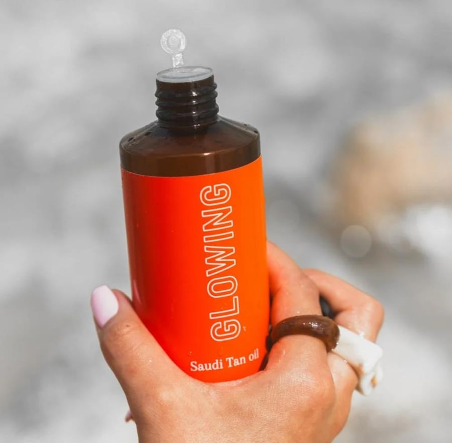 Glowing Tan Oil
