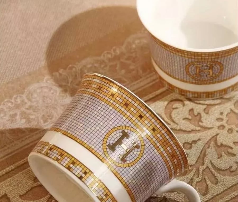كوب  هيرمز مع صحن ماسترر كواليتي