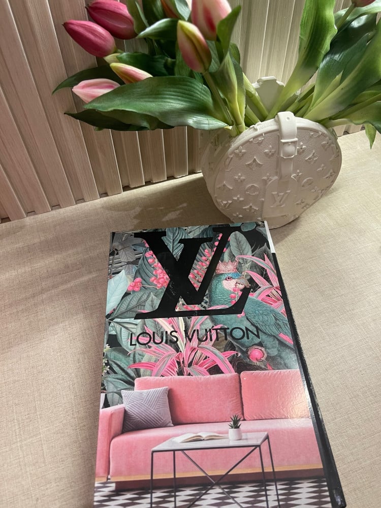كتاب لويس فيتون الديكوري ماستر كواليتي